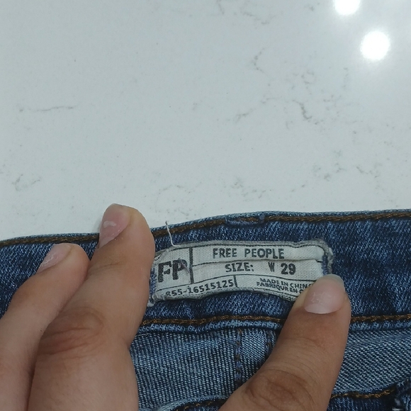 Free People Women's Blue Jeans  Sz 30, Pre-owned, Good Conditions - Picture 2 of 9